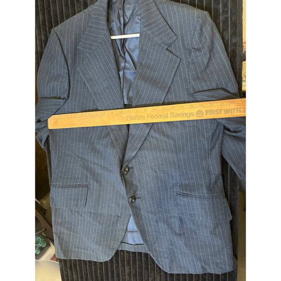 Ratner Clothes Men's Pinstriped Jacket and Pant Set - Stylish Size 36 Ensemble - Picture 6 of 6